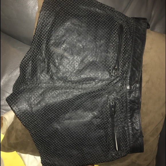 Harley Davidson leather shorts - Picture 2 of 7